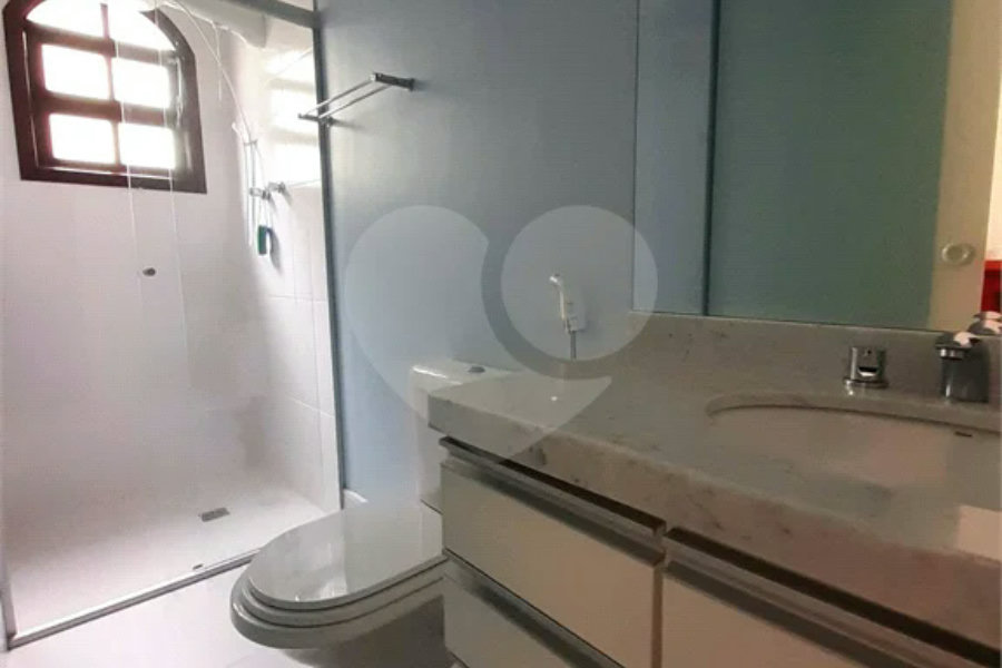 Sobrado à venda com 3 suítes em Tremembé, São Paulo, SP