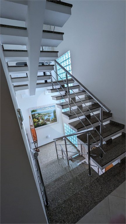 Sobrado Novo à Venda em Mirandópolis | 332 m² | 4 Dormitórios Suítes | 6 Vagas de Garagem