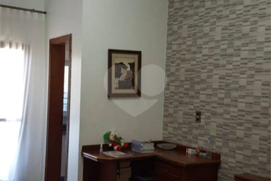 Casa Térrea à venda ou para alugar com 4 suítes em Jardim Floresta, São Paulo, SP