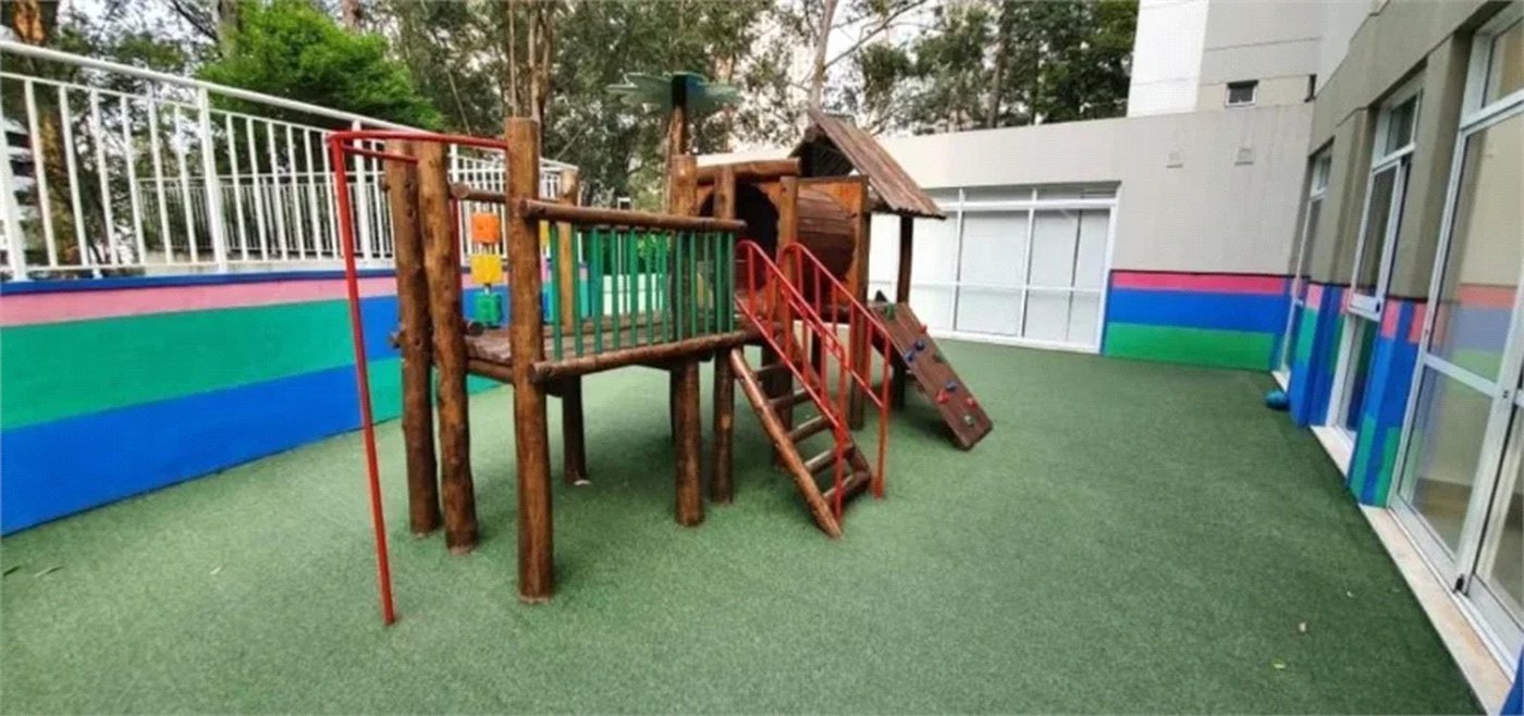 Apartamento à venda com 3 quartos, sendo 1 suíte,  em Vila Andrade, São Paulo, SP