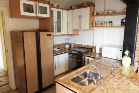 Casa à venda com 5 suítes em Jardim Leonor, São Paulo, SP
