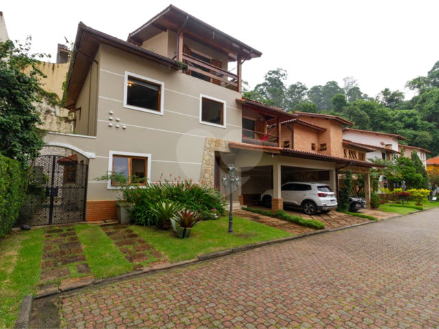 Casa à venda com 4 quartos, sendo 2 suítes,  no condomínio Da Serra, São Paulo - SP