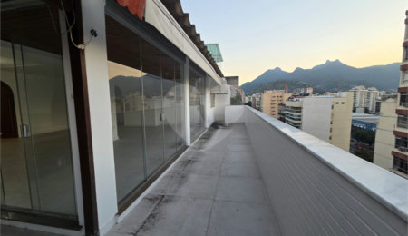 Cobertura à venda ou para alugar com 3 quartos, sendo 1 suíte,  em Tijuca, Rio de Janeiro, RJ