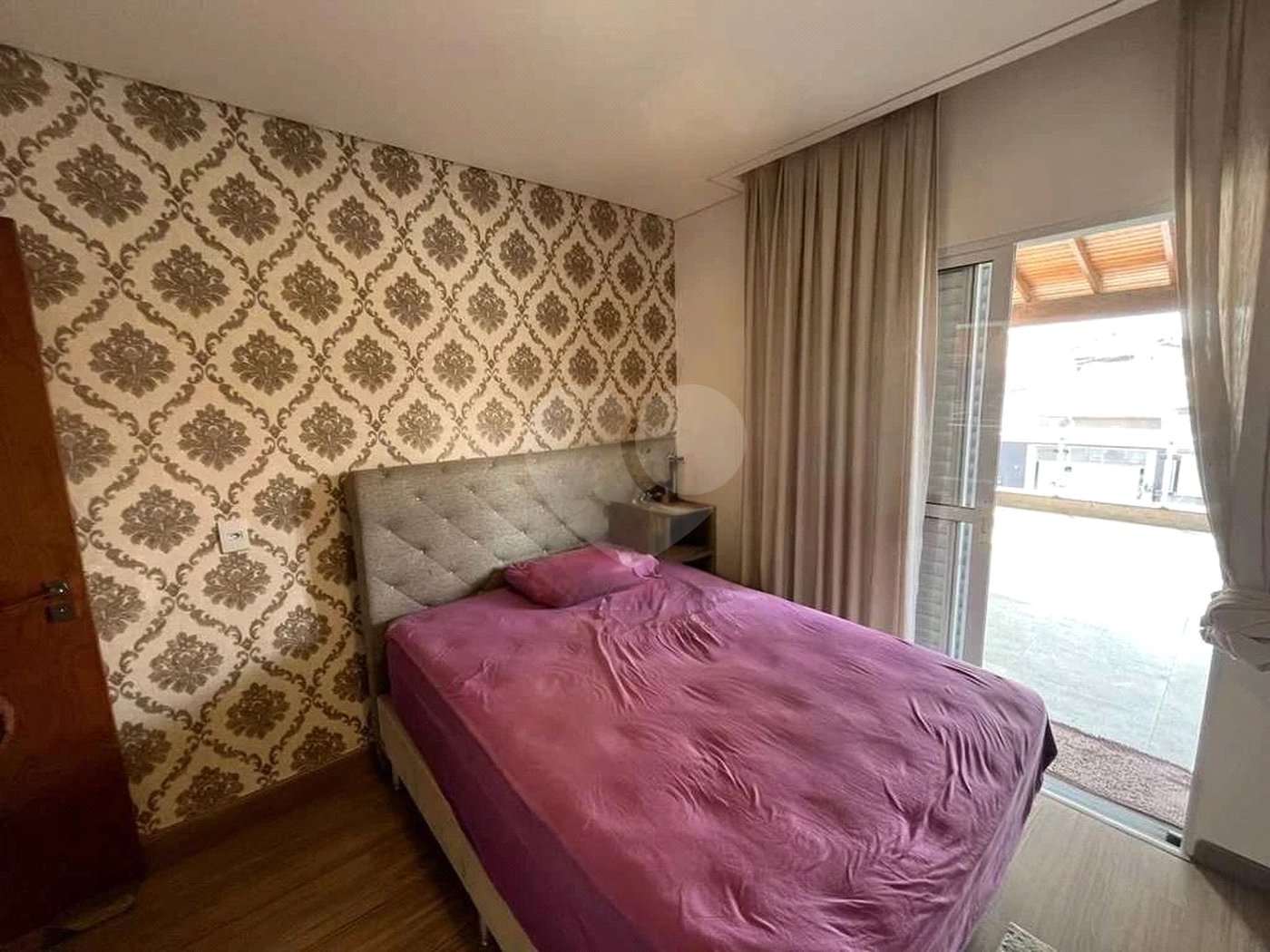 Sobrado à venda com 3 quartos, sendo 1 suíte,  em Vila Nova Cintra, Mogi das Cruzes, SP
