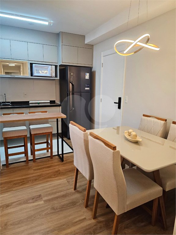 Apartamento Novo, 2 Dormitórios sendo 1 suíte, Completamente Mobiliado! PRONTO PARA MORAR!