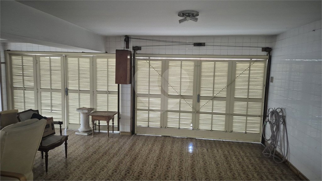 Casa à venda com 4 quartos, sendo 3 suítes,  no condomínio Chácara das Rosas, São Paulo - SP