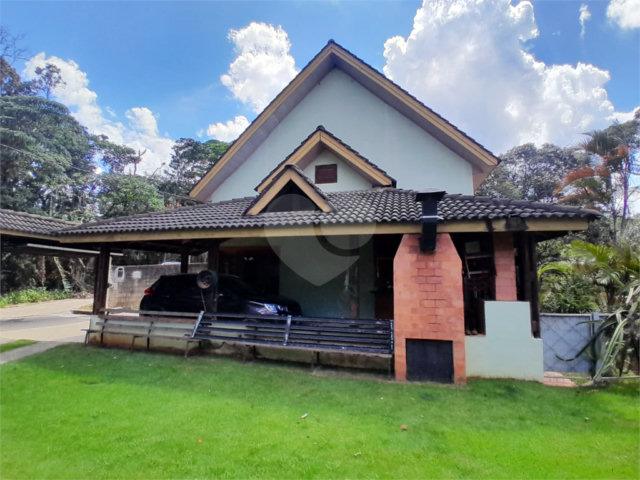 Casa à venda com 3 quartos, sendo 2 suítes,  no condomínio Alpes da Cantareira, Mairiporã - SP