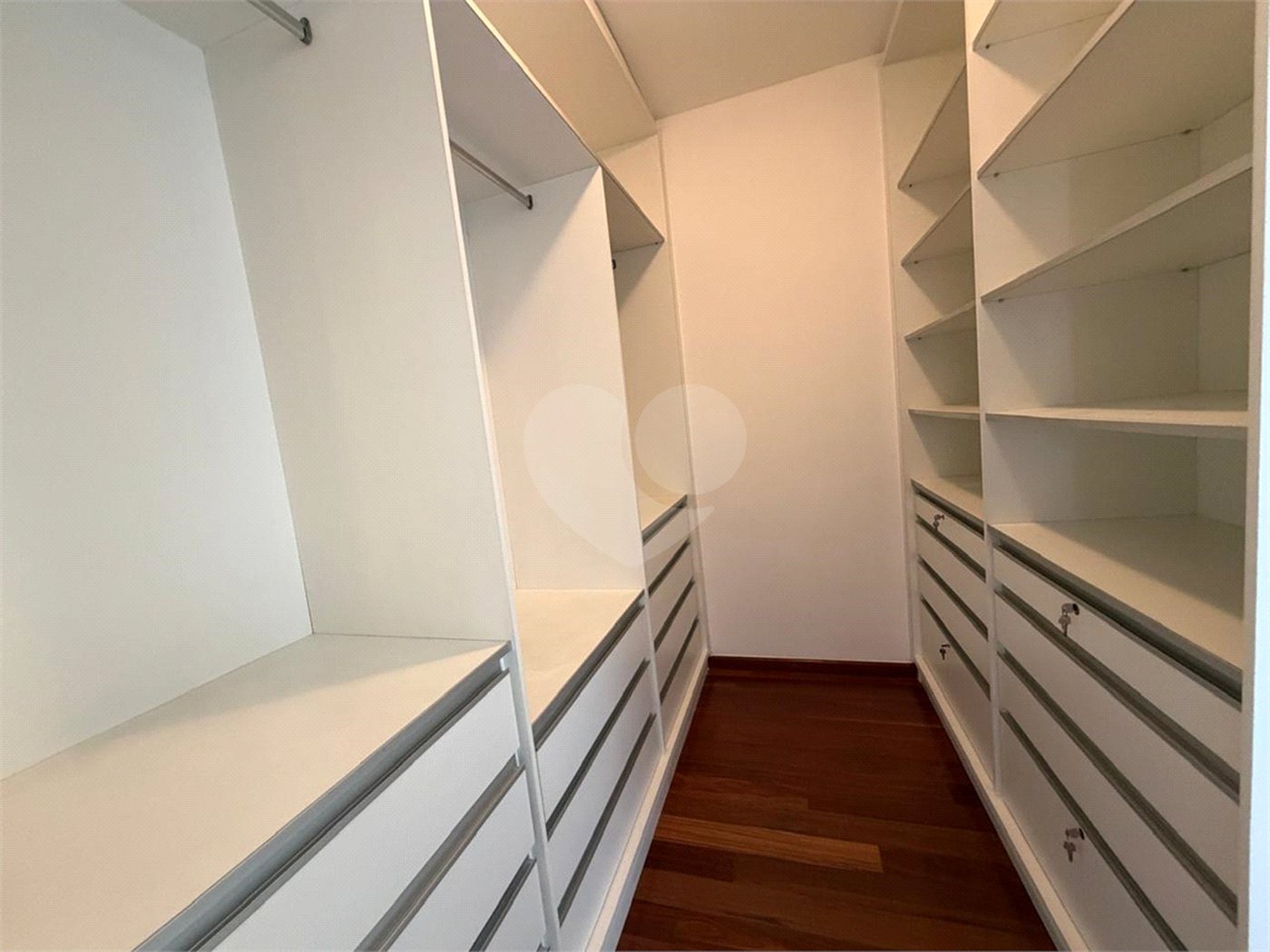 Apartamento à venda com 3 suítes em Santana, São Paulo, SP