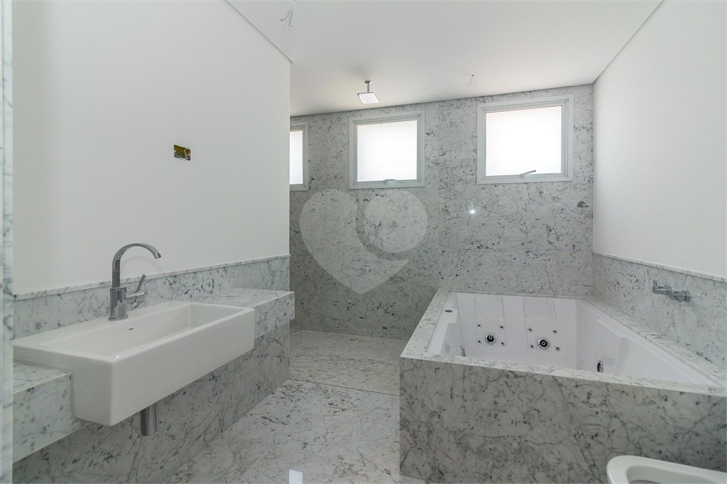 Apartamento à venda com 4 suítes em Ibirapuera, São Paulo, SP