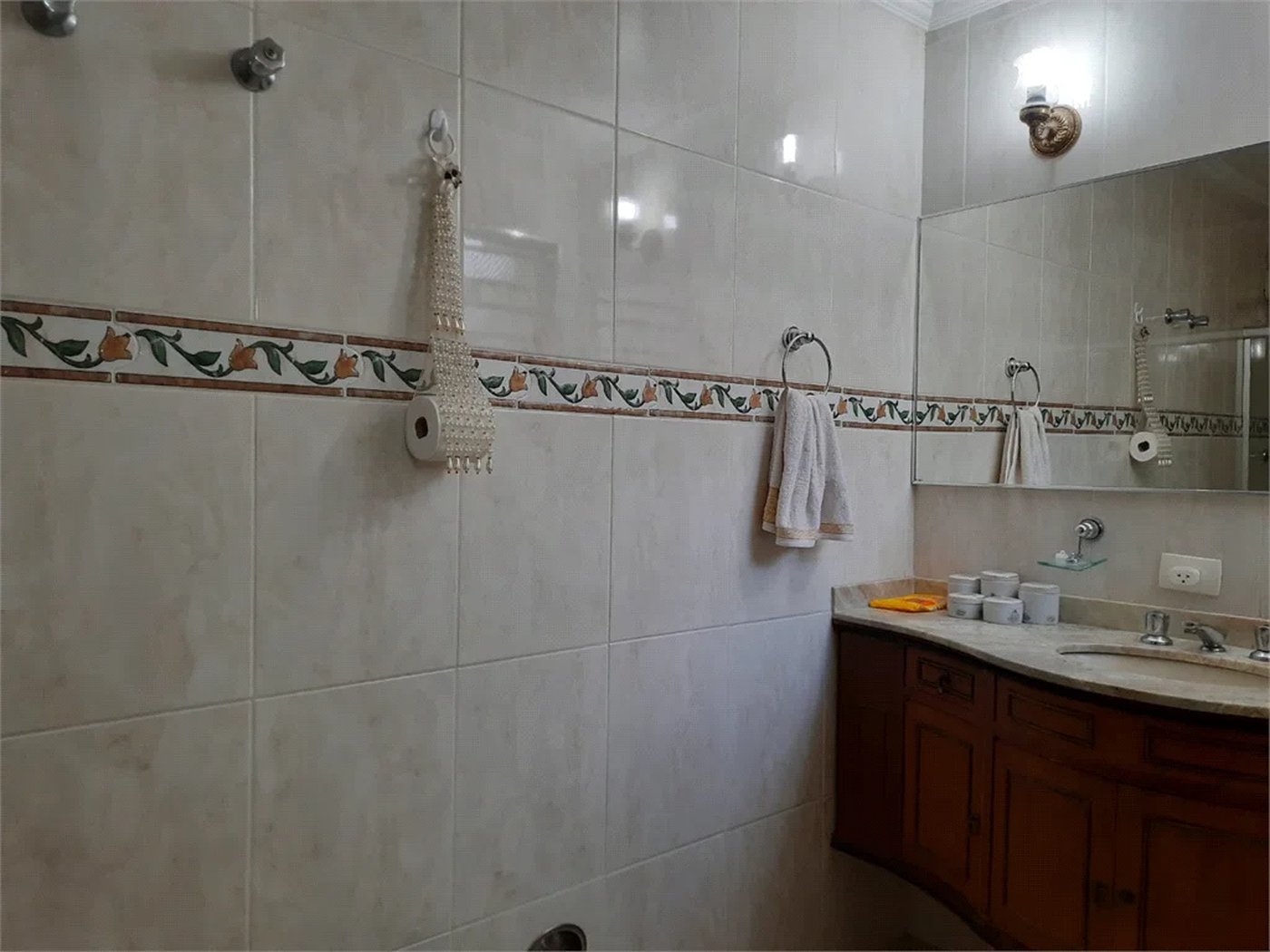 Casa à venda com 4 quartos, sendo 1 suíte, em Parque Continental, São Paulo, SP