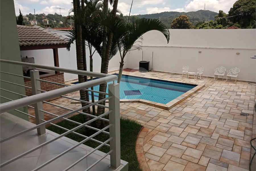 Sobrado à venda com 4 quartos, sendo 3 suítes, em Tremembé, São Paulo, SP