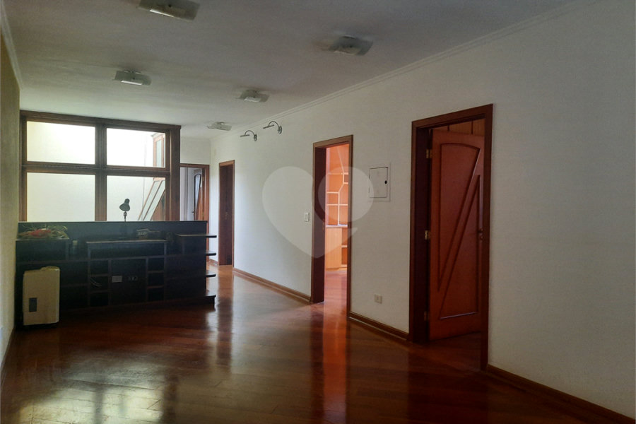 Sobrado à venda com 4 suítes em Tremembé, São Paulo, SP
