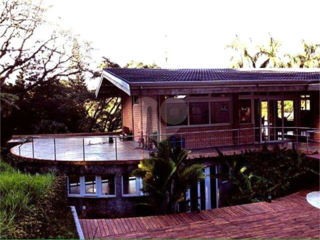 Casa à venda com 3 suítes em Serra da Cantareira, Mairiporã, SP