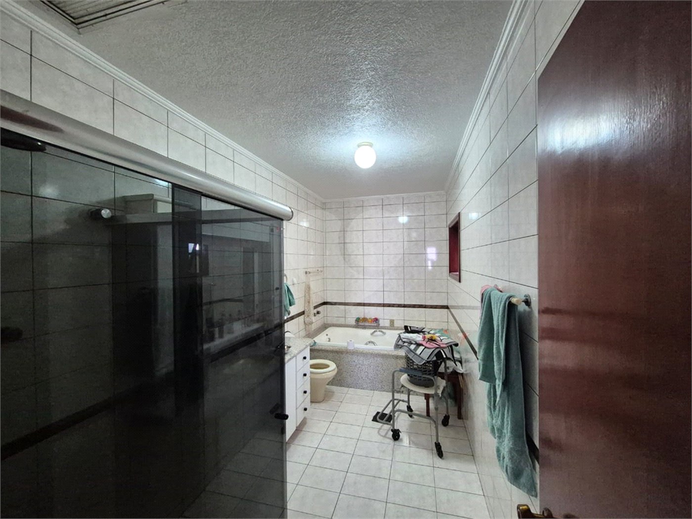 Casa à venda com 3 quartos, sendo 1 suíte, em Parque São Domingos, São Paulo, SP