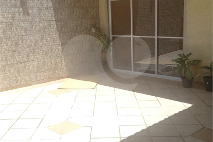 Casa à venda com 5 quartos, sendo 2 suítes, em Jardim Santa Clara, Guarulhos, SP
