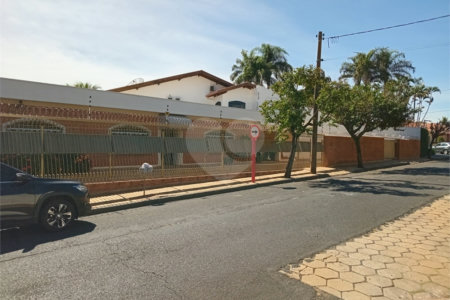 Casa à venda com 3 quartos, sendo 1 suíte, em Vila José Bonifácio, Araraquara, SP