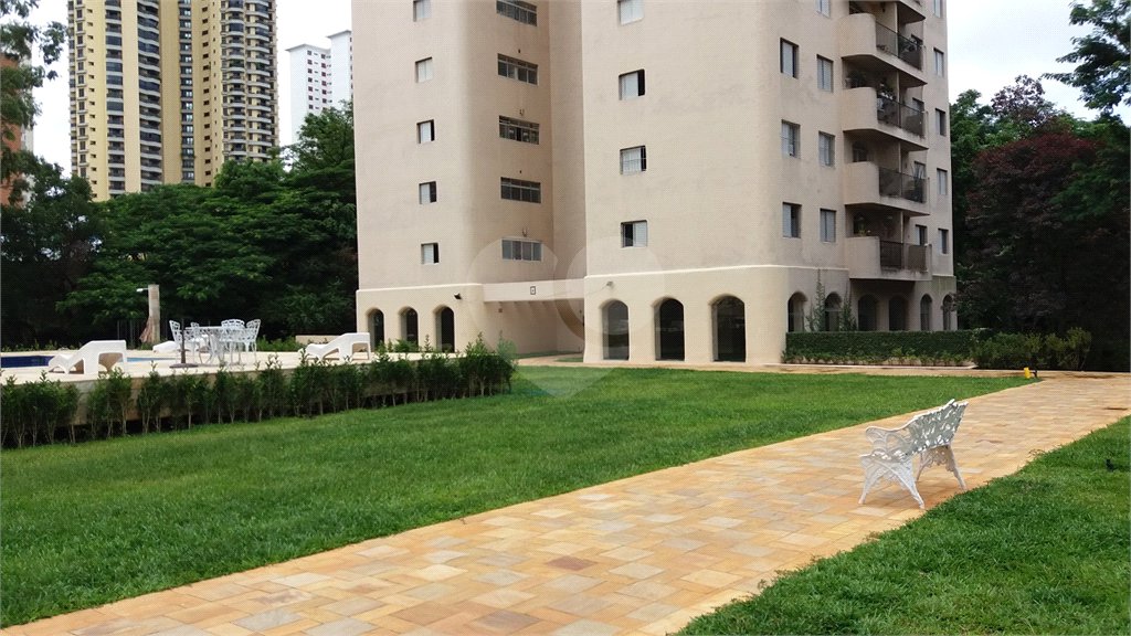 Apartamento à venda com 3 quartos em Vila Suzana, São Paulo, SP