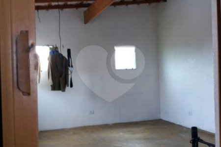 Sobrado à venda com 3 quartos, sendo 1 suíte, em Jardim Maria Duarte, São Paulo, SP