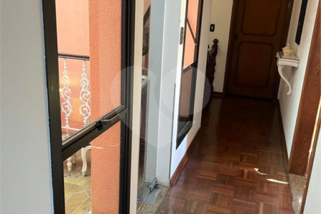 Sobrado à venda com 4 quartos, sendo 1 suíte,  em Jardim Leonor Mendes de Barros, São Paulo, SP