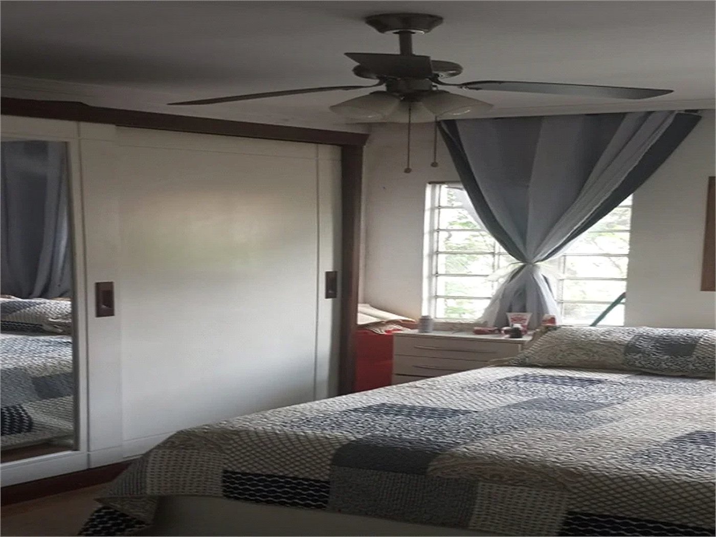 Casa à venda com 3 quartos, sendo 1 suíte,  em Lapa de Baixo, São Paulo, SP