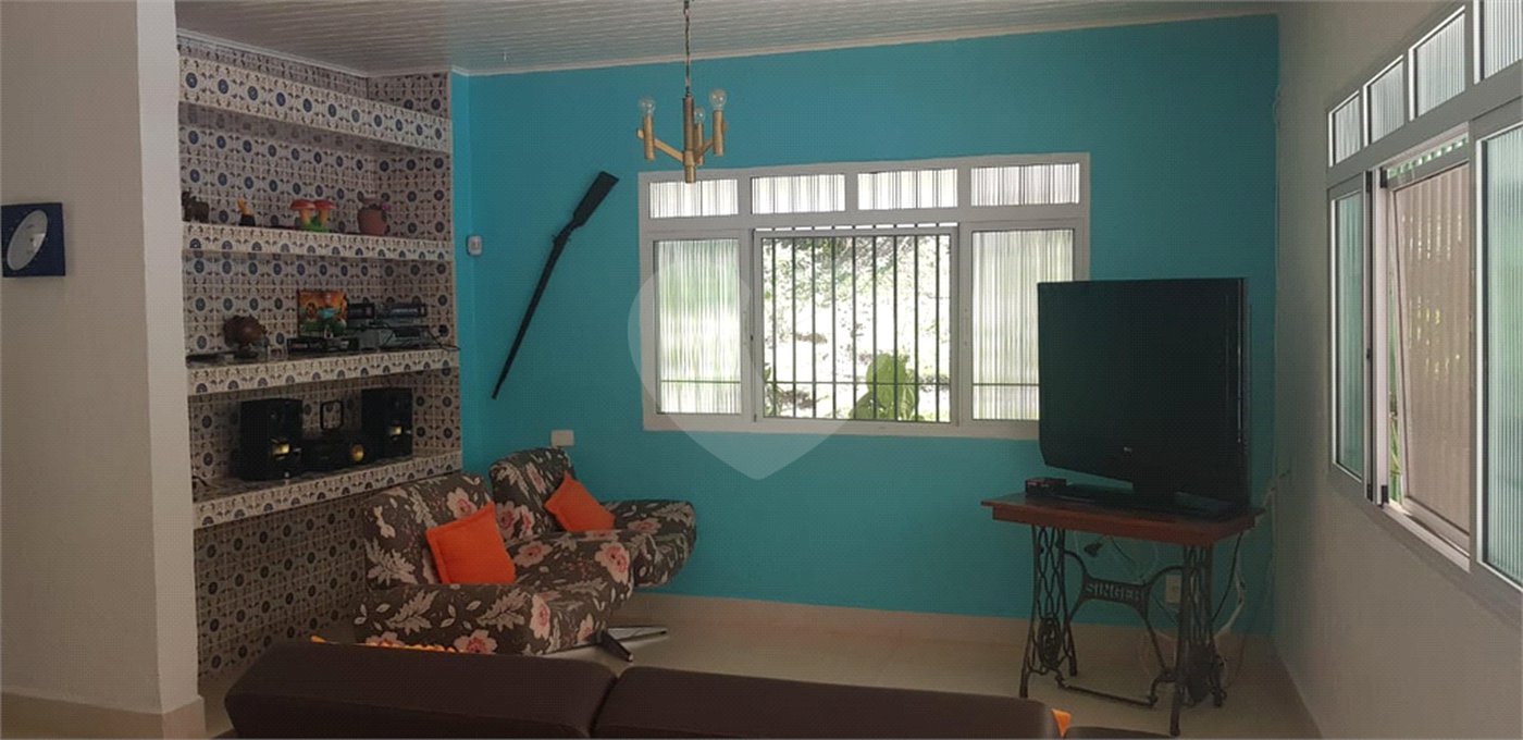 Casa à venda com 5 quartos, sendo 1 suíte,  em Taboão, Mogi das Cruzes, SP
