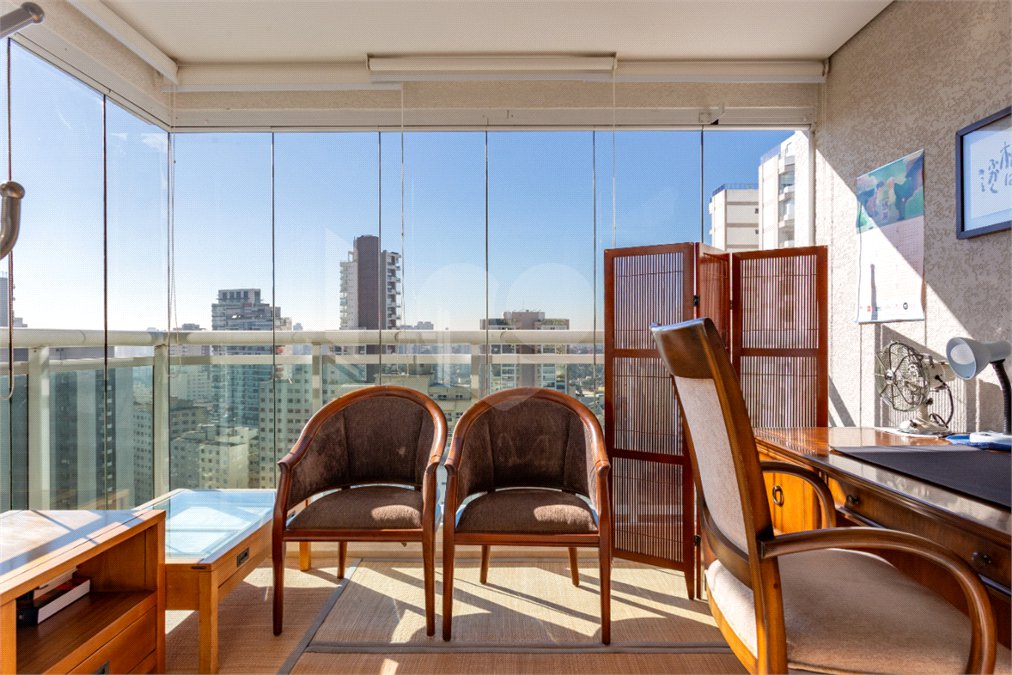 Apartamento à venda com 3 suítes em Vila Mariana, São Paulo, SP