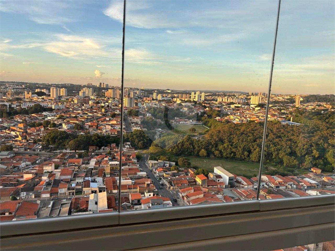 Apartamento à venda com 2 quartos, sendo 1 suíte,  em Vila Hortência, Sorocaba, SP