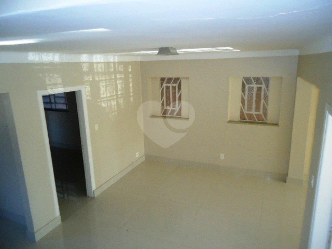 Casa à venda com 4 quartos, sendo 1 suíte, em Jardim São Bento, São Paulo, SP