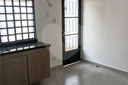 Sobrado para alugar com 2 quartos, sendo 1 suíte, no Centro, São Roque, SP