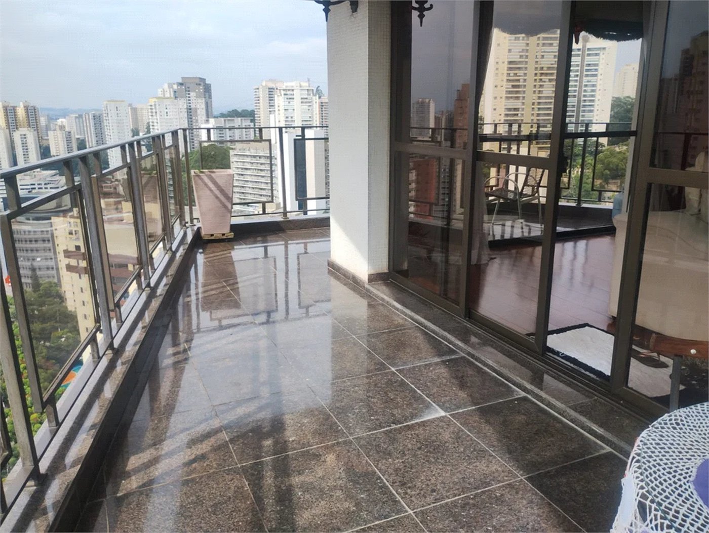 Apartamento à venda ou para alugar com 4 quartos, sendo 1 suíte, em Vila Andrade, São Paulo, SP