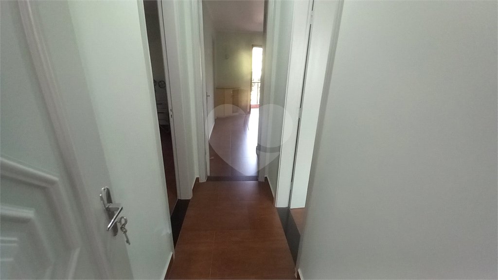 Sobrado à venda com 4 quartos, sendo 2 suítes, em Tremembé, São Paulo, SP