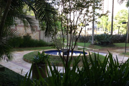 Apartamento à venda com 3 suítes em Campo Belo, São Paulo, SP