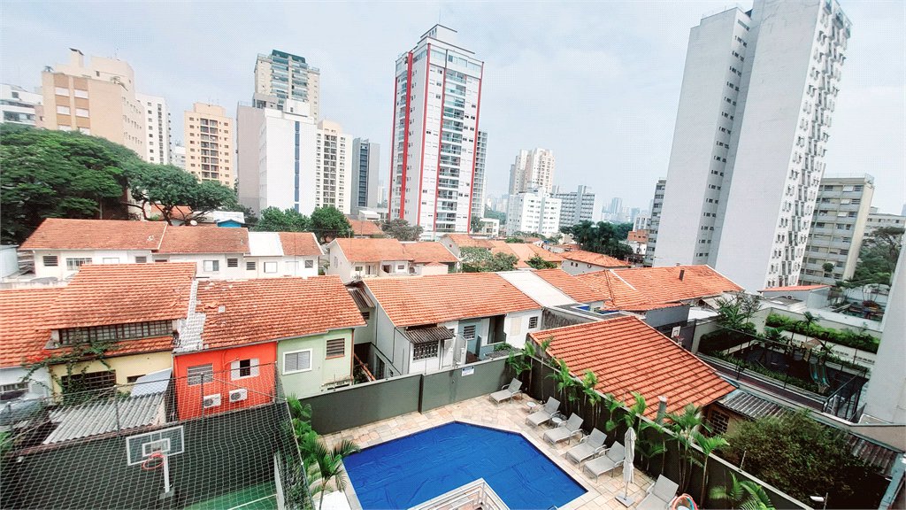 Apartamento à venda com 3 quartos, sendo 1 suíte, em Vila Olímpia, São Paulo, SP