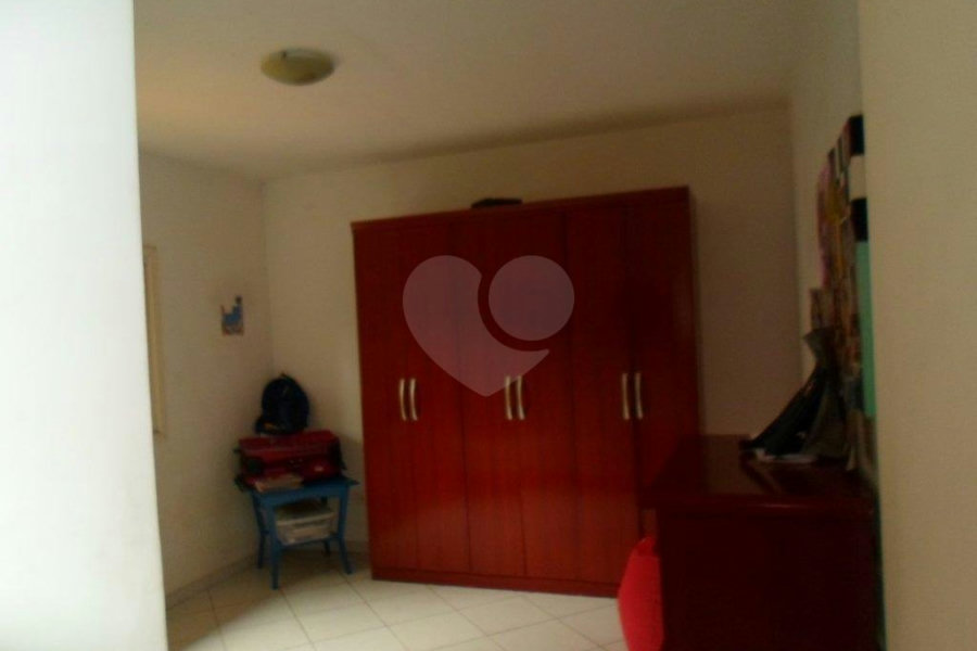 Casa à venda com 3 quartos em Vila Irmãos Arnoni, São Paulo, SP