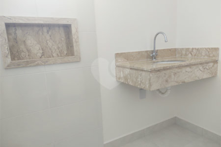 Casa Térrea à venda com 3 suítes em Jardim do Lago, Atibaia, SP