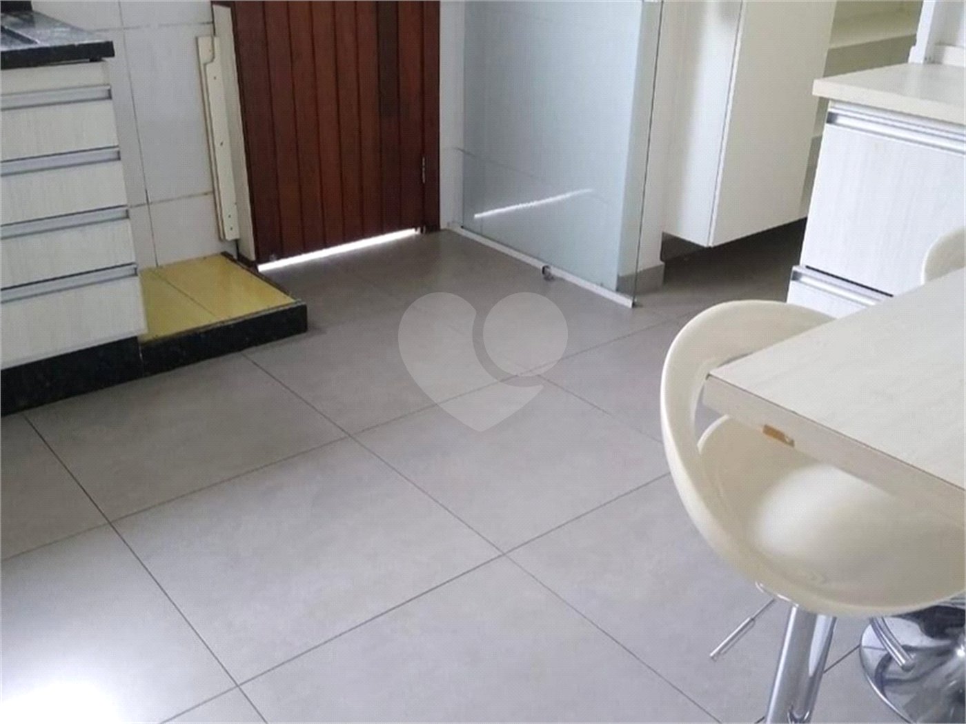 Casa à venda com 3 quartos, sendo 1 suíte, no condomínio Villagio Milano, Sorocaba - SP