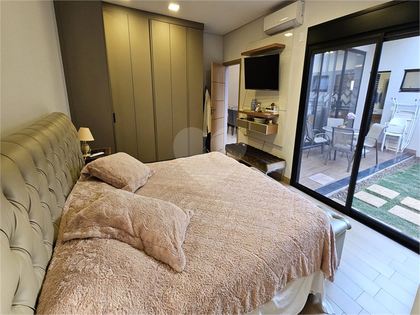 Casa à venda com 3 suítes no condomínio Jardim Residencial Dona Maria José, Indaiatuba - SP