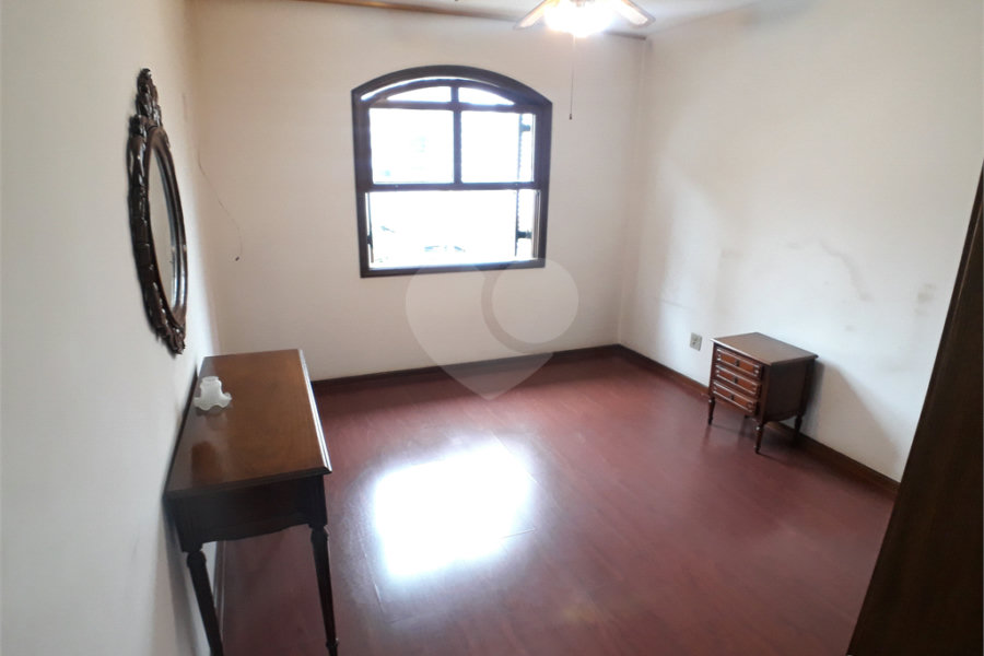 Sobrado à venda com 4 quartos, sendo 2 suítes, em Santana, São Paulo, SP