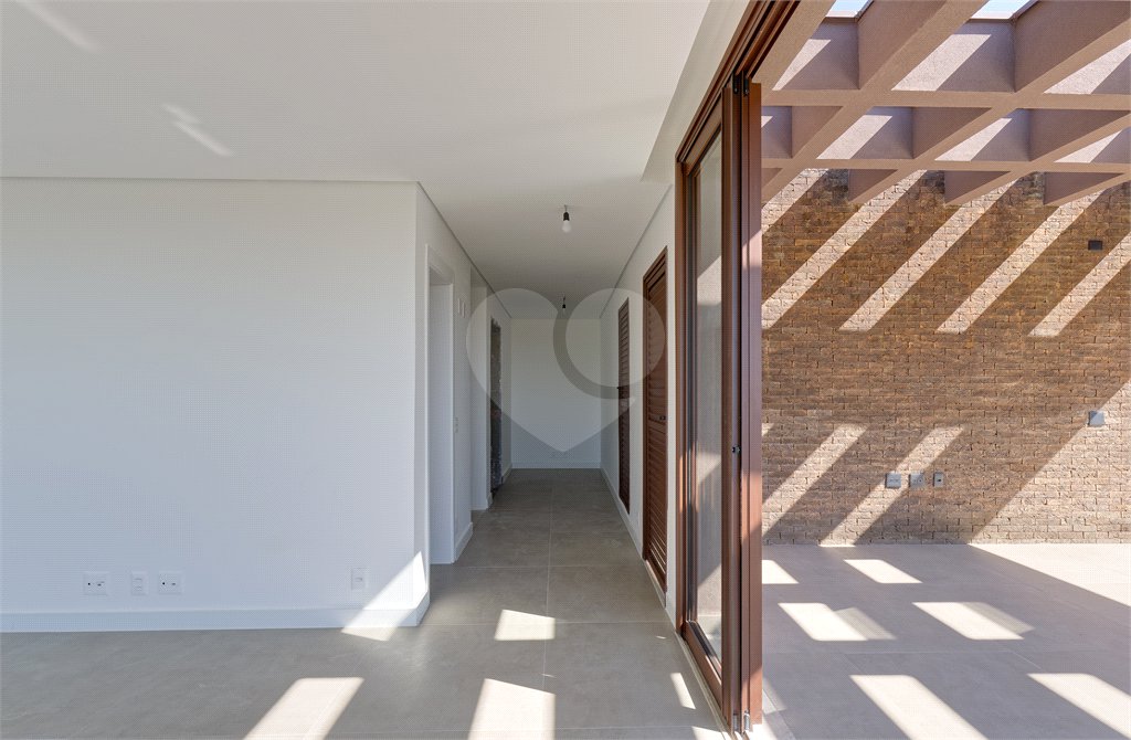 Casa à venda com 4 suítes no condomínio Casa Flora Badra, São Paulo - SP
