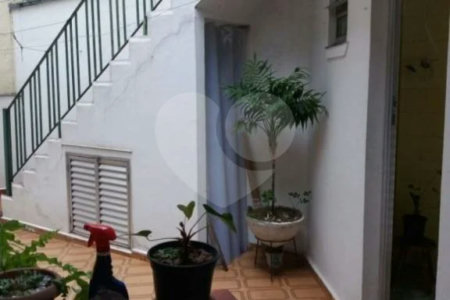 Casa à venda com 3 quartos no condomínio Travessa Quefren,21, São Paulo - SP
