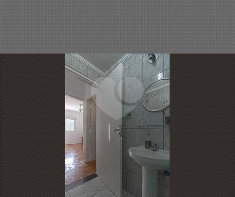 Apartamento à venda com 3 quartos, sendo 1 suíte,  em Aclimação, São Paulo, SP
