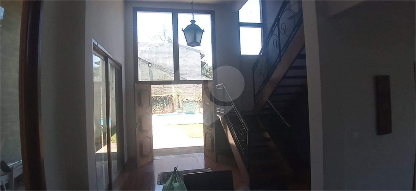 Casa à venda com 5 quartos, sendo 1 suíte, em Roseira, Mairiporã, SP