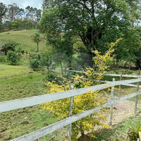 Sítio à venda com 2 quartos em Área Rural de Lagoinha, Lagoinha, SP
