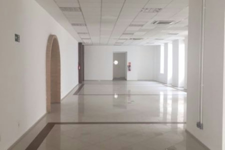 Prédio Comercial de Grande Porte no Centro Histórico de Santos para Venda Ou Aluguel