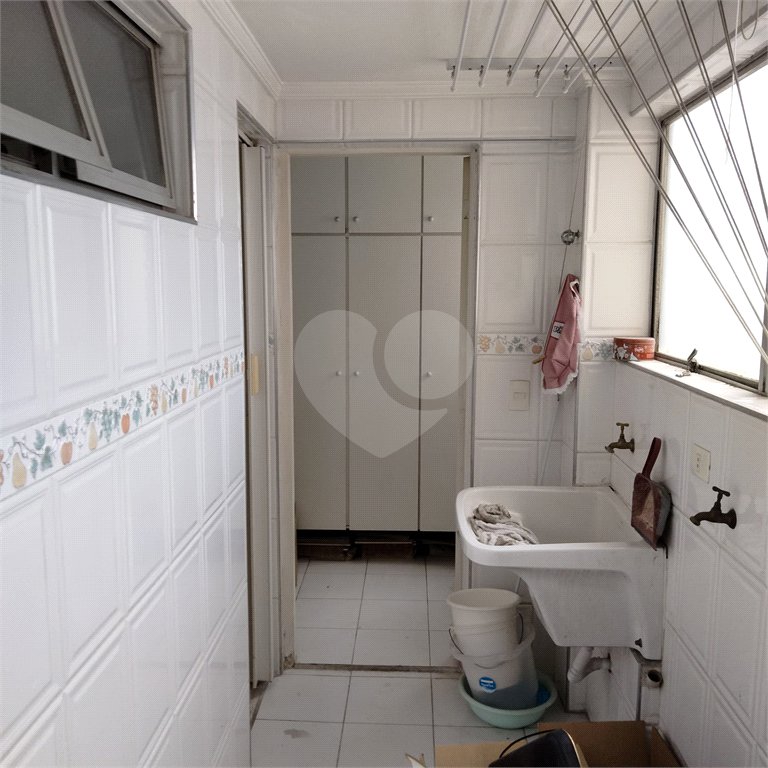 Apartamento à venda com 3 quartos, sendo 1 suíte,  em Aclimação, São Paulo, SP