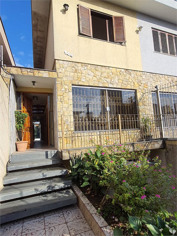 Sobrado à venda com 4 quartos, sendo 1 suíte, em Vila Pereira Barreto, São Paulo, SP