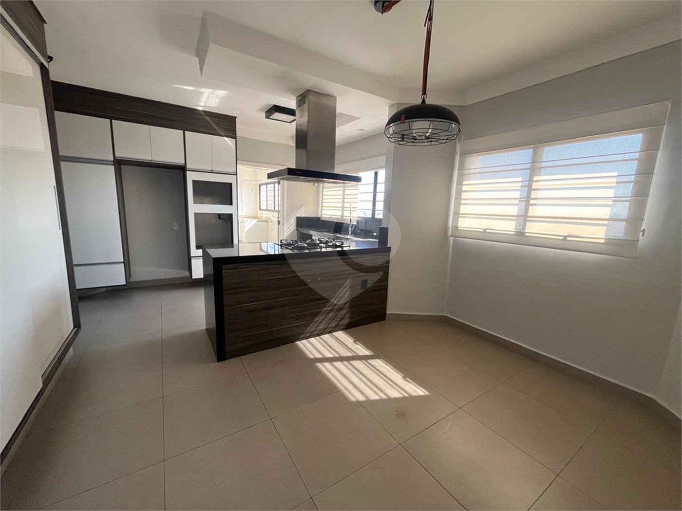 Apartamento à venda com 3 suítes no Centro, Sorocaba, SP