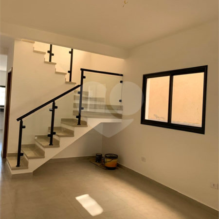 Casa à venda com 3 quartos, sendo 1 suíte, no condomínio Villa D'este, Cotia - SP