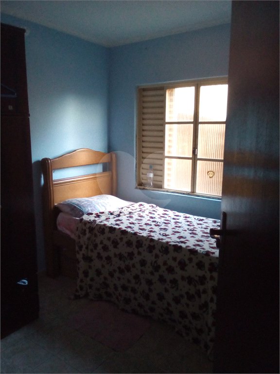 Casa à venda com 2 suítes em Jardim Camila, Mogi das Cruzes, SP
