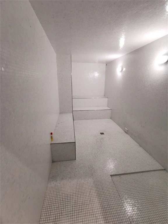 Casa à venda ou para alugar com 4 suítes em Parque dos Príncipes, São Paulo, SP